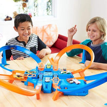 Load image into Gallery viewer, Hot Wheels Criss Cross Crash Motorized Track Set-birthday-gift-for-men-and-women-gift-feed.com
