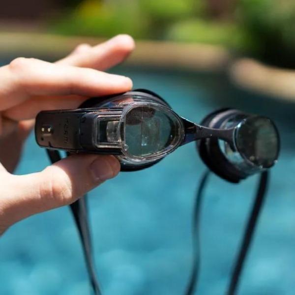 Swim Goggles with Smart Tracker-birthday-gift-for-men-and-women-gift-feed.com