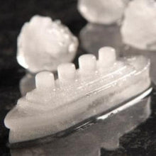 Load image into Gallery viewer, Titanic Ice Cube Moulds-birthday-gift-for-men-and-women-gift-feed.com
